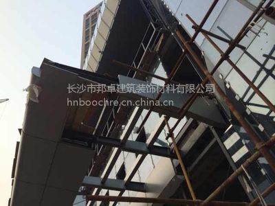 株洲、宁乡、岳阳酒店招牌首选 氟碳铝单板建筑装饰材料优势解析